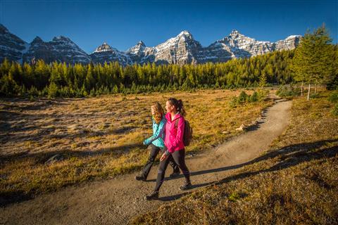 ﾗｰﾁﾊﾞﾚｰﾊｲｷﾝｸﾞ(c)Travel Alberta/Paul Zizka,Banff&Lake Louise